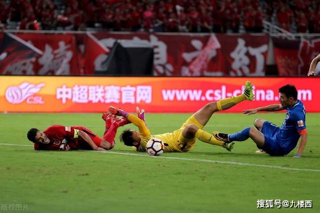 巴萨未能签下塞内加尔新星，18岁后卫加入AC米兰
